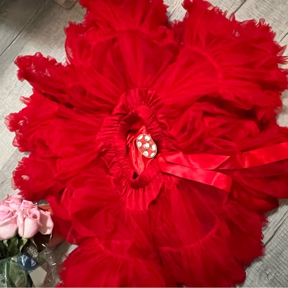 Red Tutu , - Picture 9 of 11